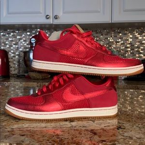 Woman’s Air Force 1 Low Light HYPR RED